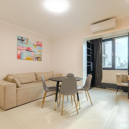 Petrovdom Apartments 13-141 In Rc New York Concept House, 74 Antonovycha Street เคียฟ ภายนอก รูปภาพ