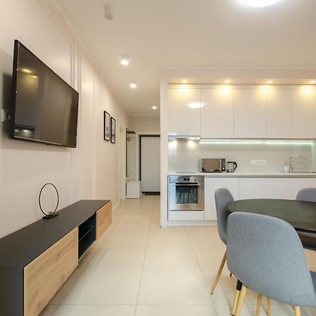 Petrovdom Apartments 13-141 In Rc New York Concept House, 74 Antonovycha Street เคียฟ ภายนอก รูปภาพ